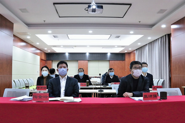 12.三川德青分會場參會人員認真聆聽各項報告1
